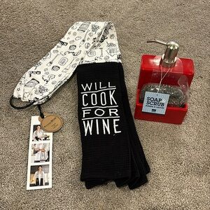 NWT Kitchen boa and soap dispenser